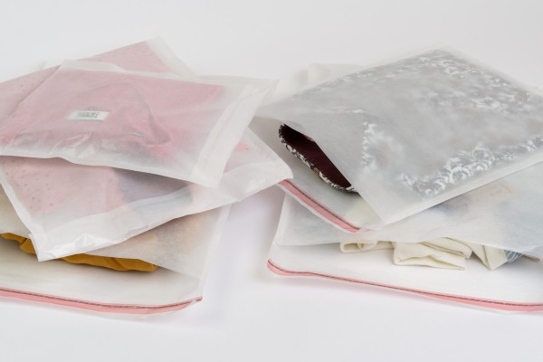 Pergamintüten mit Selbstklebeverschluß. Klappenbeutel mit Klebeverschluß aus Papier nicht nur für Textilien. Nachhaltig und umweltschonende Verpackungen