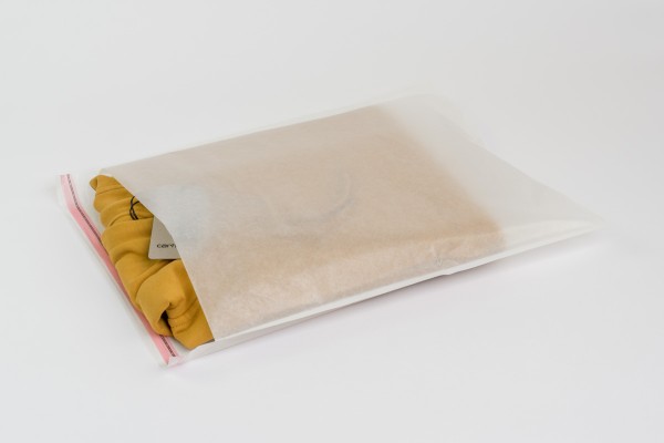 Pergamintüten mit Selbstklebeverschluß. Klappenbeutel mit Klebeverschluß aus Papier nicht nur für Textilien. Nachhaltig und umweltschonende Verpackungen