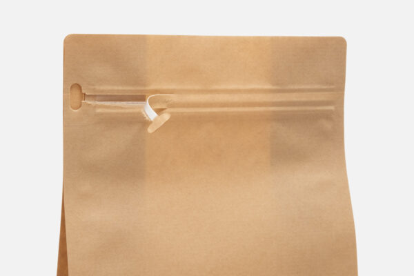 Jumbo Flachbodenbeutel aus Kraftpapier mit Aufreißlasche