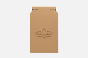 Versandtaschen aus brauner Wellpappe mit Ihrem Logo