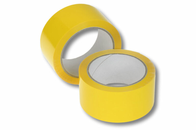Coloured PP packing tape with low-noise unwinding on a roll Coloured PP packing tape with low-noise unwinding on a roll