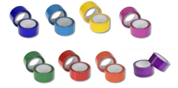 Coloured PP packing tape with low-noise unwinding on a roll