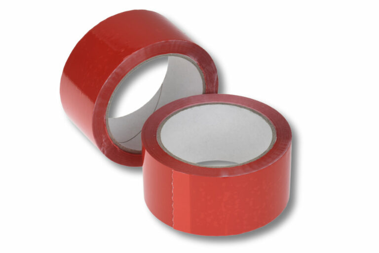 Coloured PP packing tape with low-noise unwinding on a roll Coloured PP packing tape with low-noise unwinding on a roll