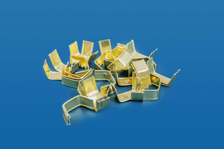 1,000 U-bag closure clips in white or gold 1,000 U-bag closure clips in white or gold
